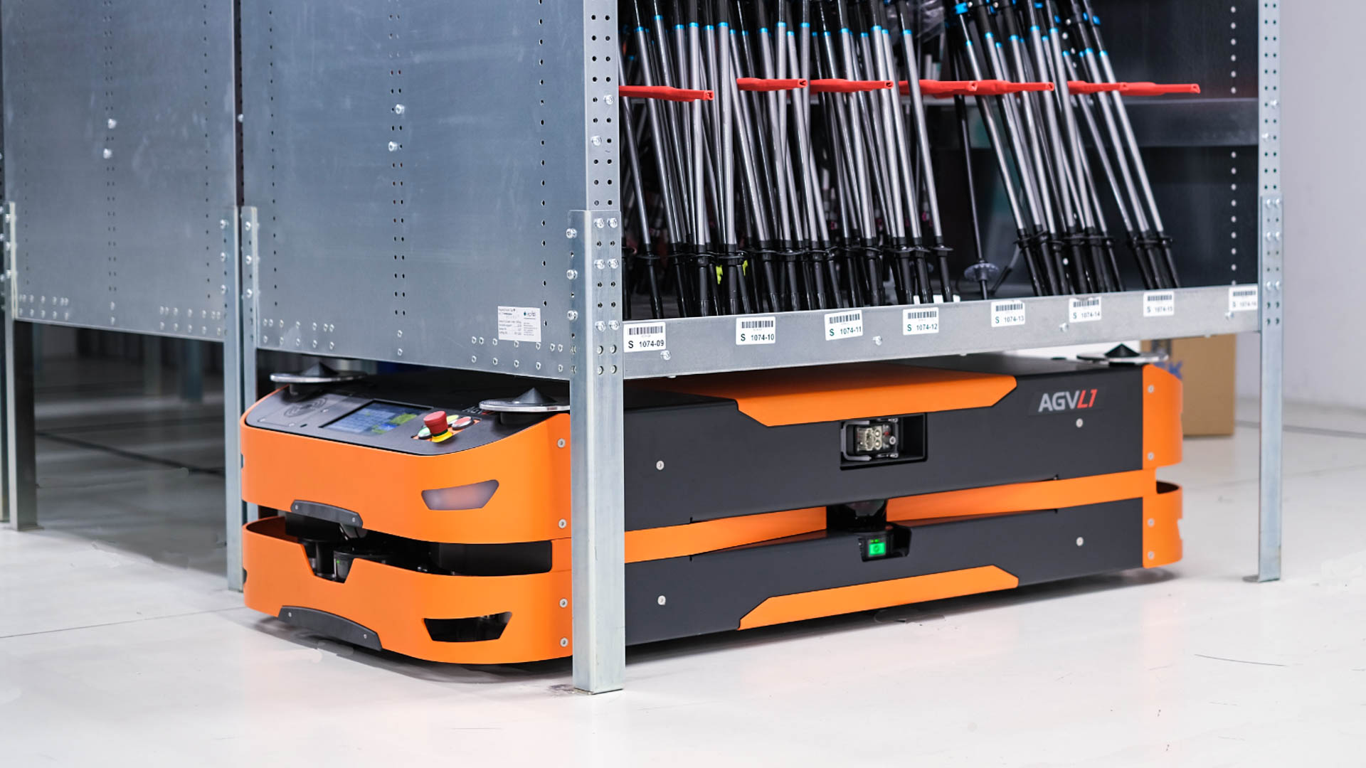 HÖRMANN Intralogistics – Der AGV L1 Transportroboter von SAFELOG