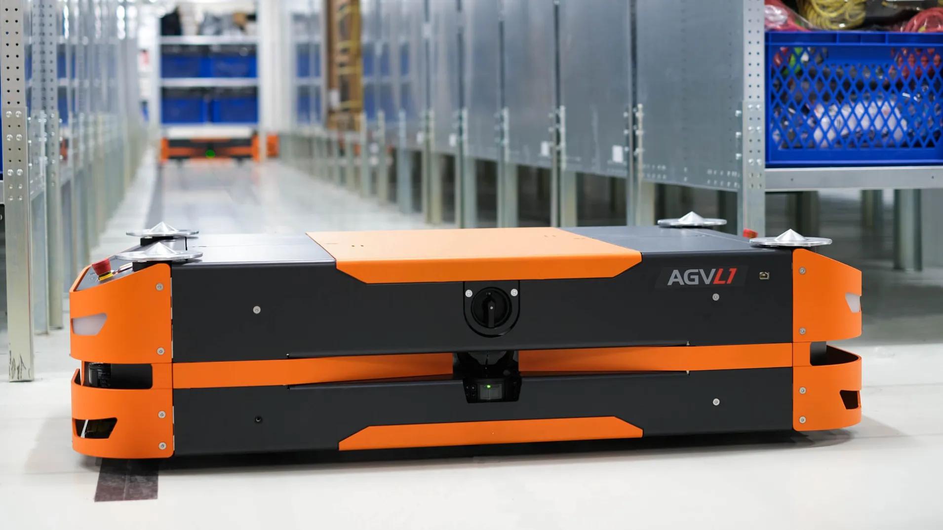 HÖRMANN Intralogistics – Der AGV L1 Transportroboter von SAFELOG