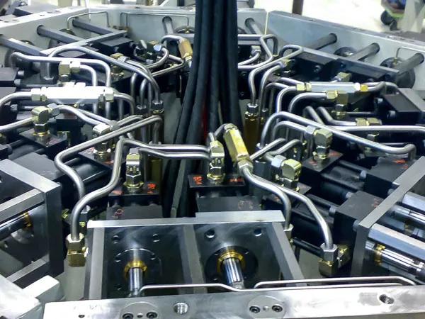 HÖRMANN Intralogistics – Services Hydraulikmontagen