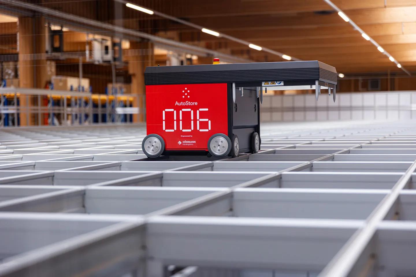 Robot AutoStore "Red Line"