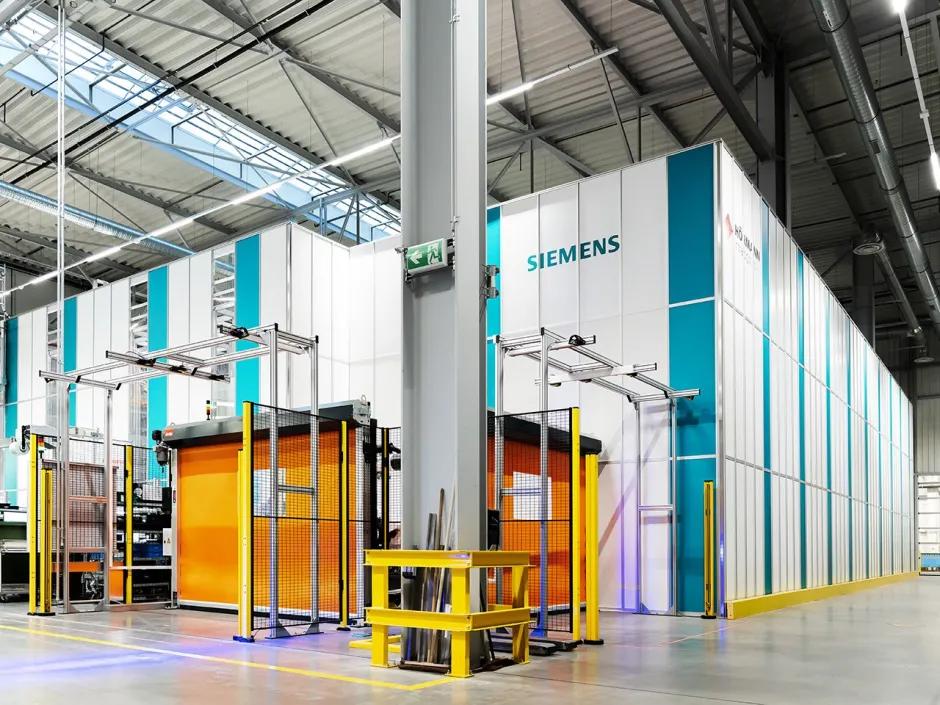 AutoStore® system with small load carrier picking robot at Siemens Rastatt