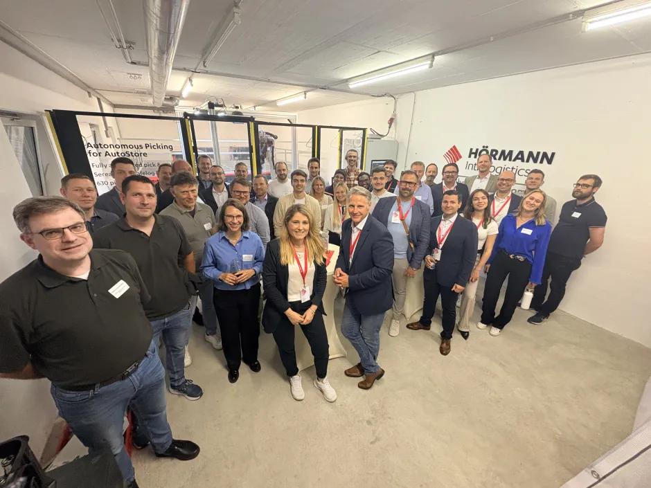 Gruppenbild Robotics Showroom